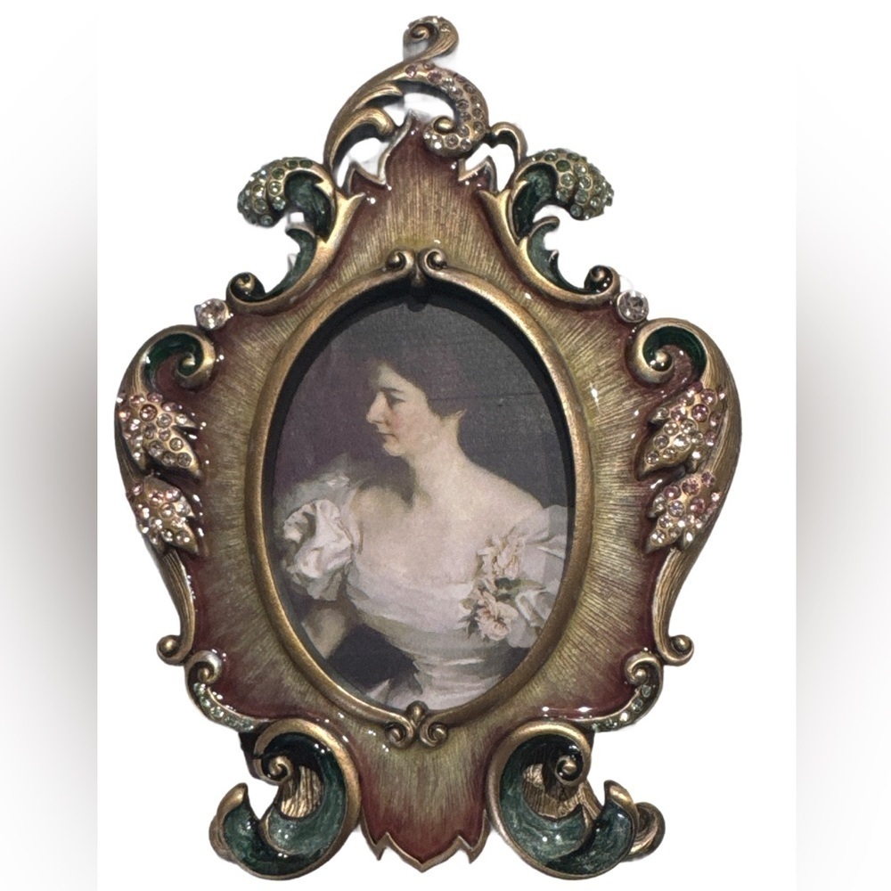 JAY STRONGWATER VICTORIANA YVONE FRAME.
HAND PAINTED ENAMEL& SWAROVSKI
CRYSTALS